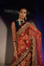 Model walks for Tarun Tahiliani-Azva show in Hyderabad in Tak Krishna on 13th Jan 2015